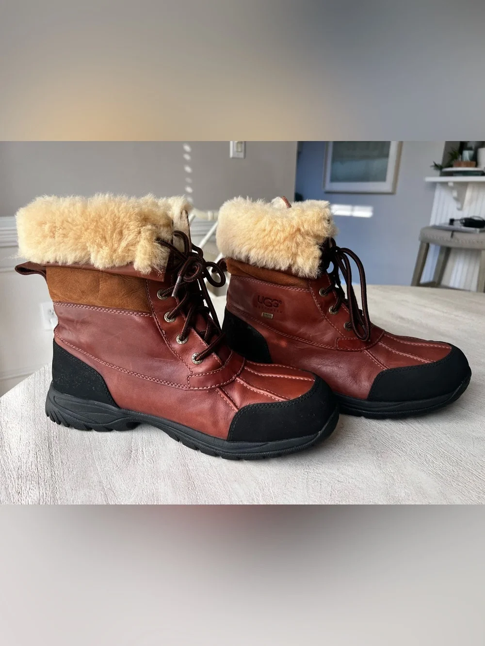 UGG lace up